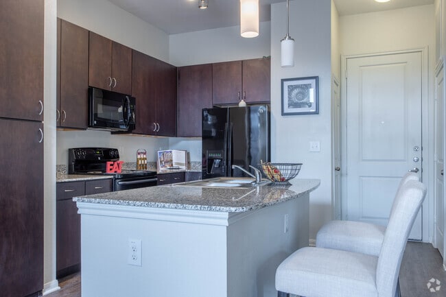 1 BR, 1 BA - 670 SF - Haven at Main Apartments