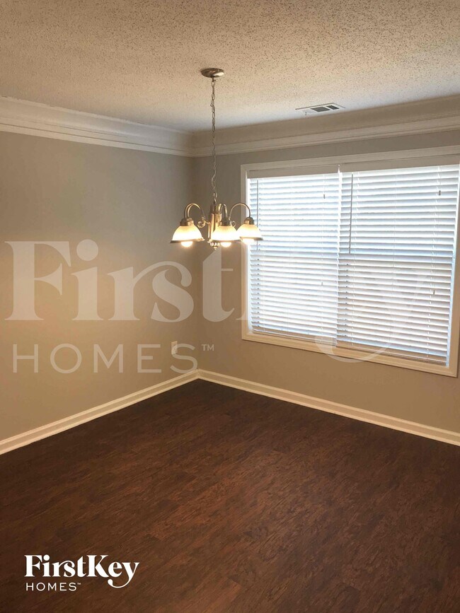 Foto del edificio - 7078 Bowie Dr