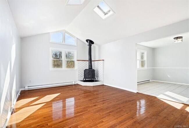 Foto del edificio - 21 Paddock Ln