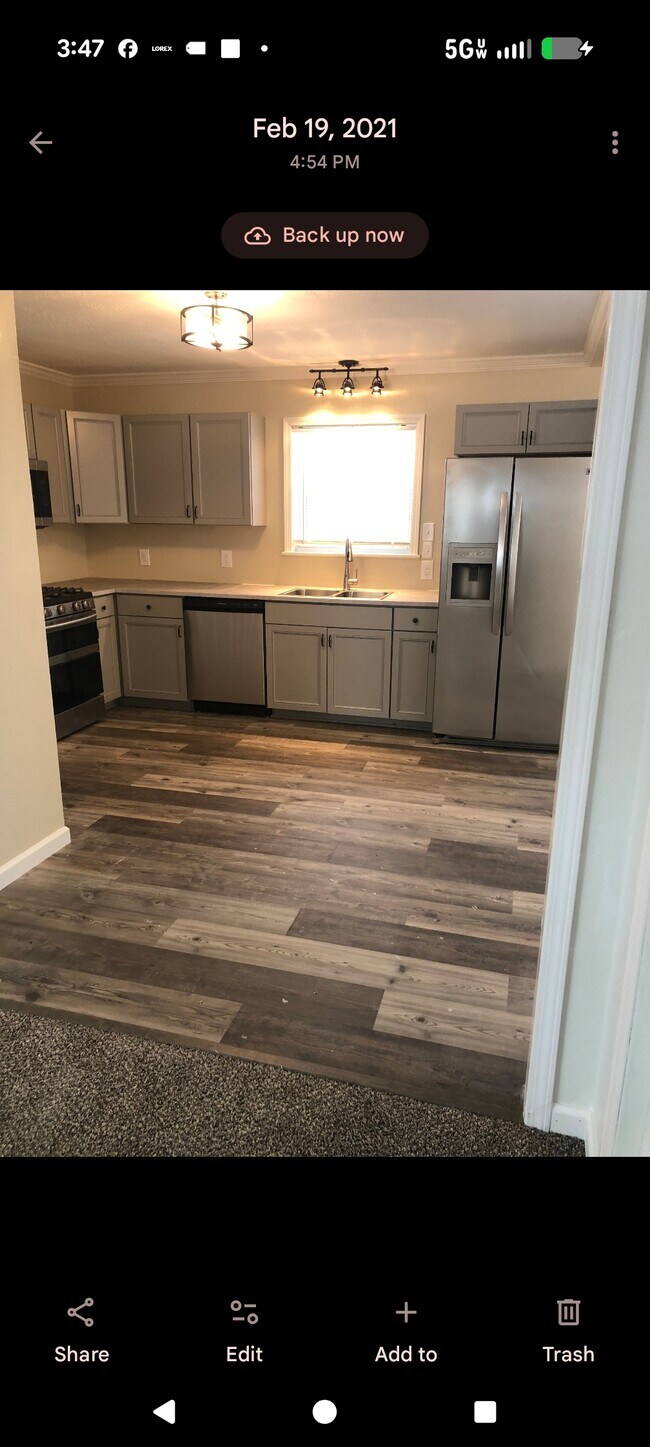 Foto del edificio - 6936 Sanborn Rd