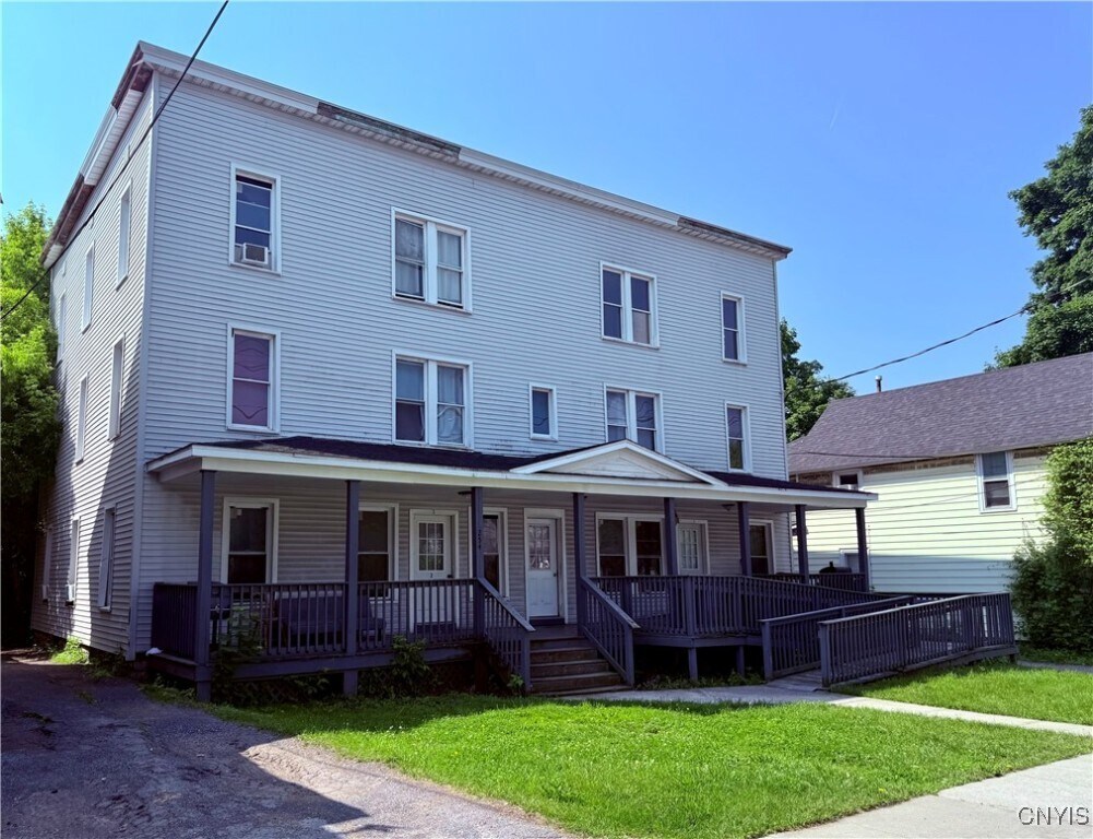 Foto principal - 5 E Main St