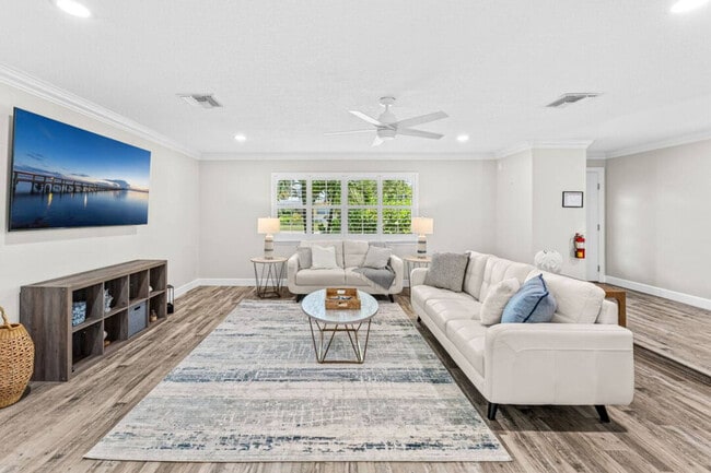 Foto del edificio - 1109 Seminole Dr