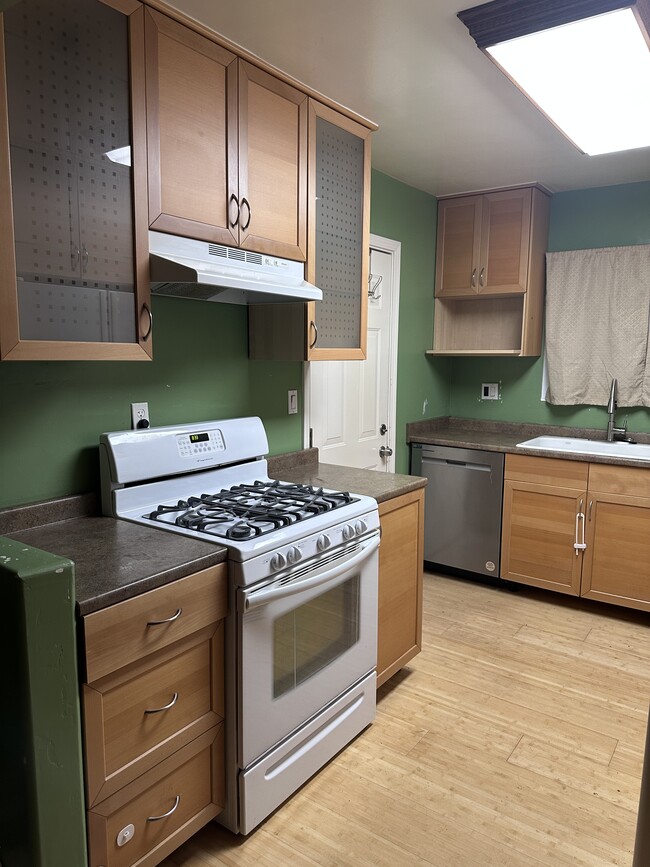 Building Photo - 109 Shasta St