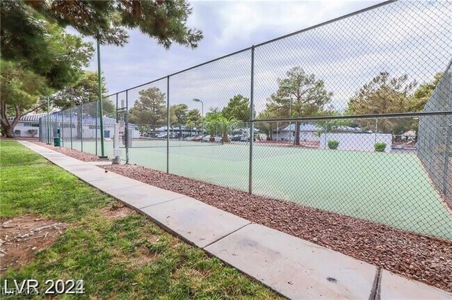 Foto del edificio - 2117 Chertsey Dr