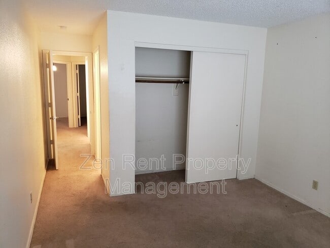 Building Photo - 4443 N 84th Ln