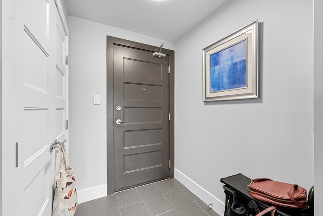 Building Photo - AK501 2 Bedroom Apartment