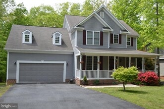Building Photo - 4107 Lakeview Pkwy