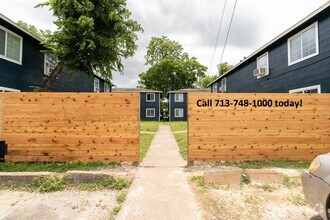 Building Photo - 2507 Delano St