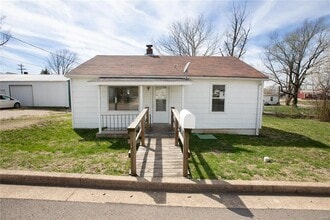 Building Photo - 106 N A St