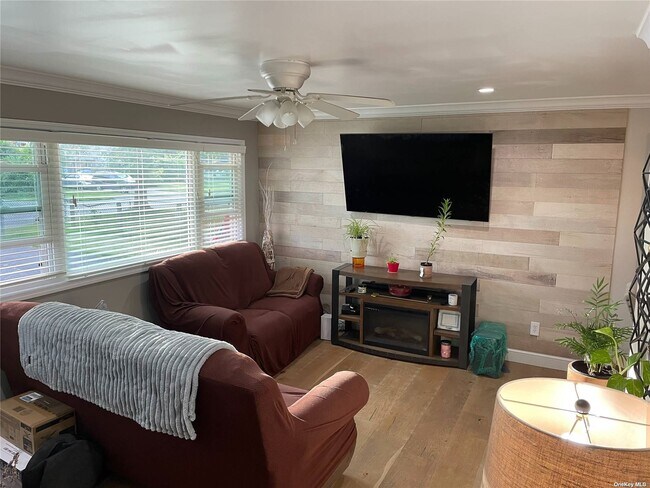 Foto del edificio - 1533 N Thompson Dr