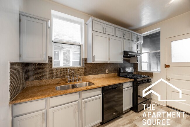 Building Photo - 1432 W Jonquil Terrace