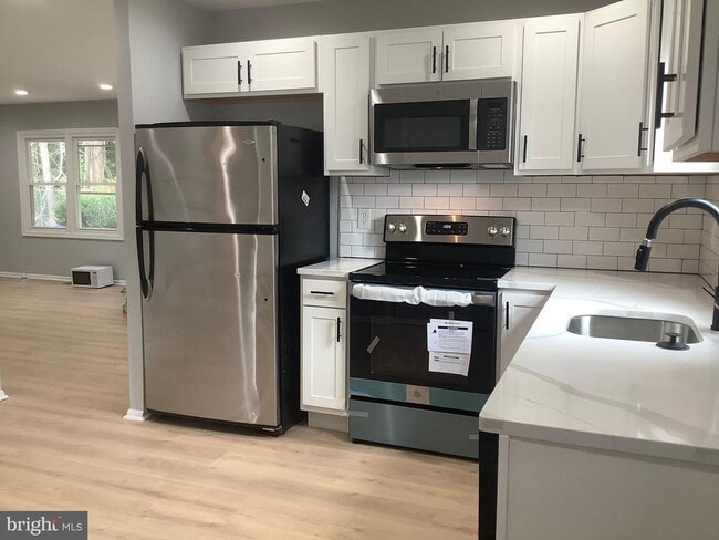 Foto del edificio - 15114 Laurel Oaks Ln