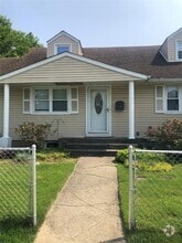 Building Photo - 474 Webster Ave