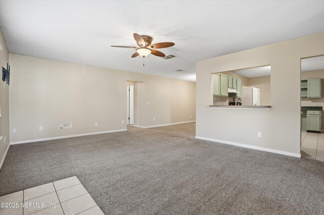 Foto del edificio - 4088 Laurelwood Dr