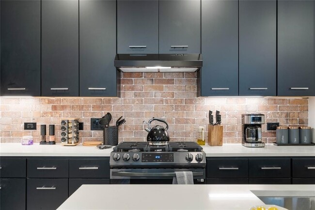 Foto del edificio - 4510 Terry-O Ln