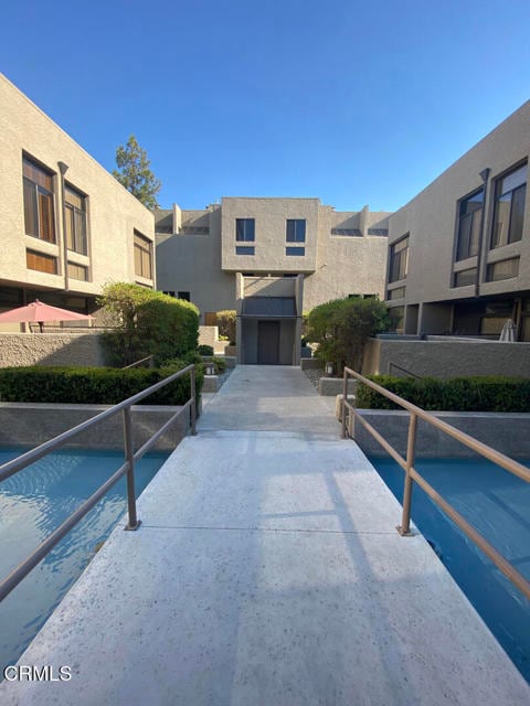 Building Photo - 484 E California Blvd