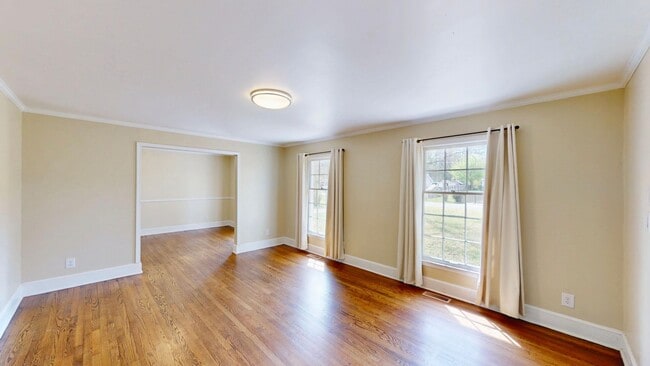 Foto del edificio - 6821 View Way Dr