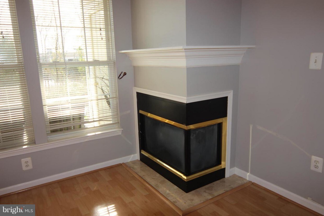 Primary Photo - 7512 Snowpea Ct