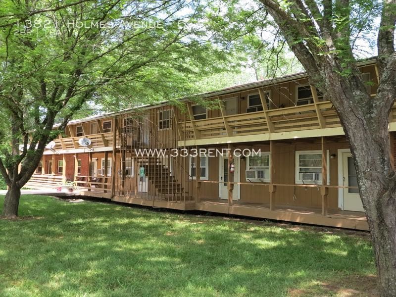 Primary Photo - 13821 Holmes Rd