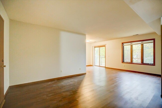 Building Photo - 58 Sunfish Ct