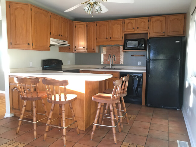 Foto del edificio - 1779 S Foothill Dr