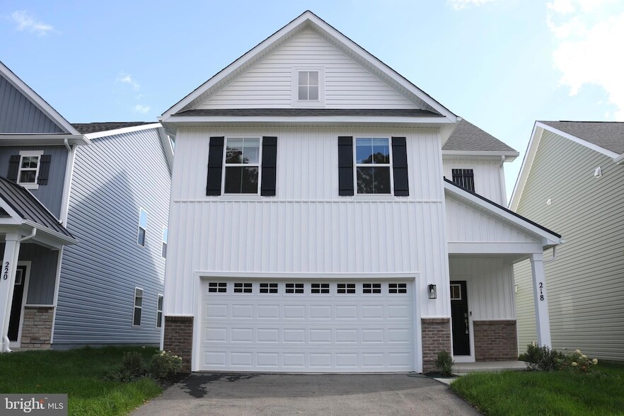 Foto principal - 218 Munsee Cir