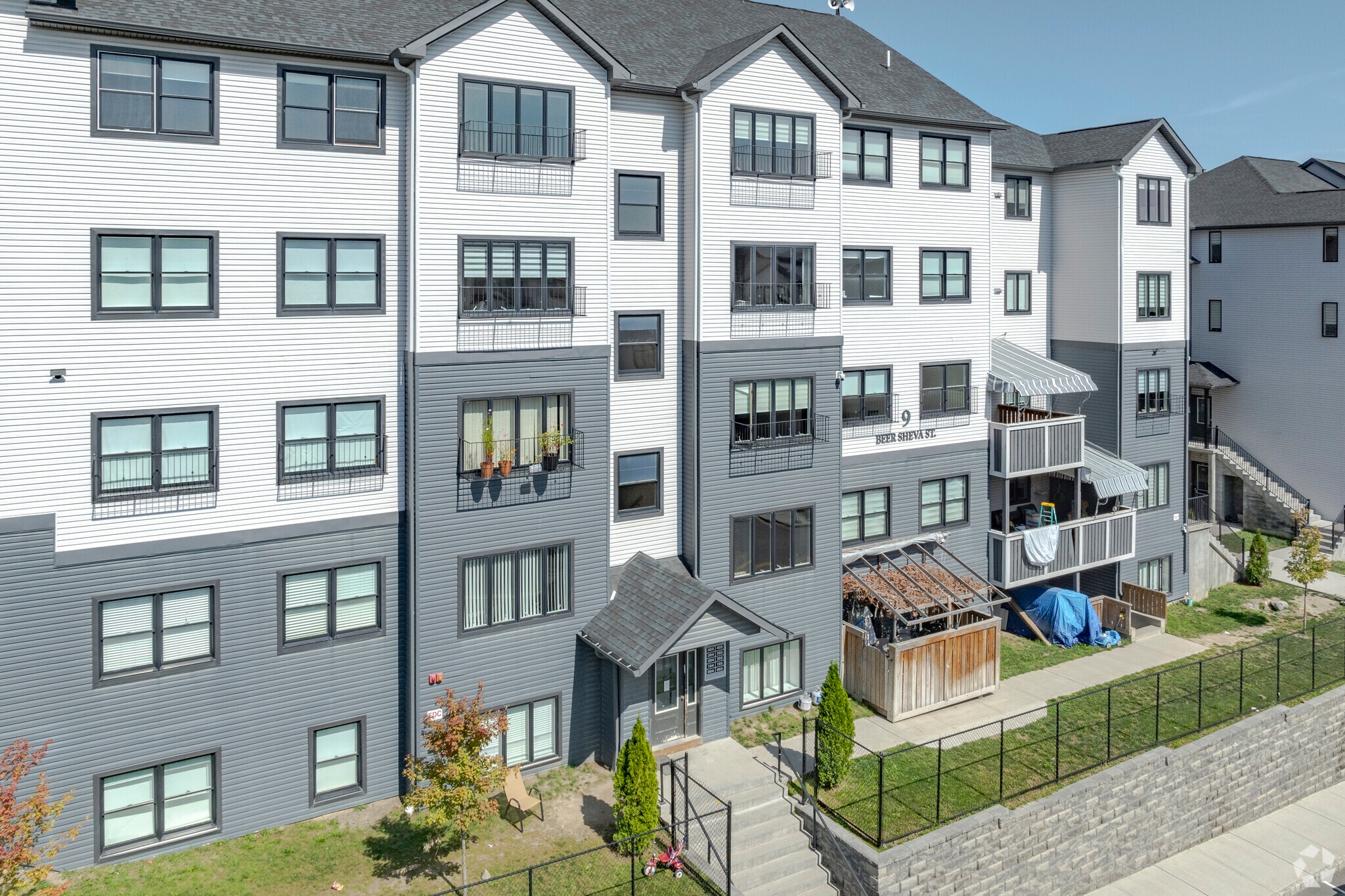 Veyoel Moshe Gardens