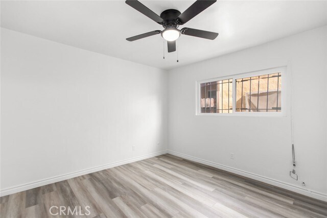 Building Photo - 925 W 76th St