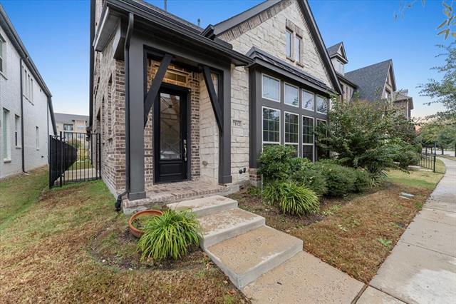 Building Photo - 7112 Royal View Dr