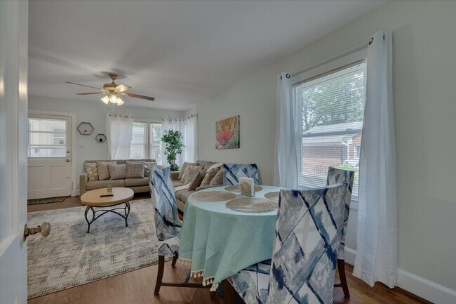 Building Photo - 1001 Watts St