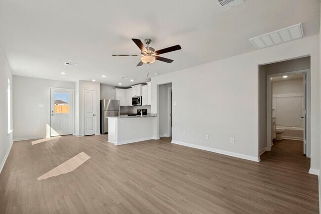 Building Photo - 313 Grayson Baw Ln
