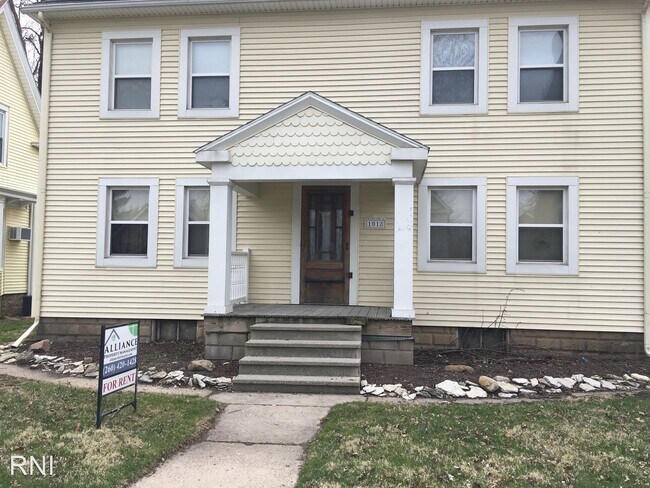 Building Photo - 1018 Rivermet Ave