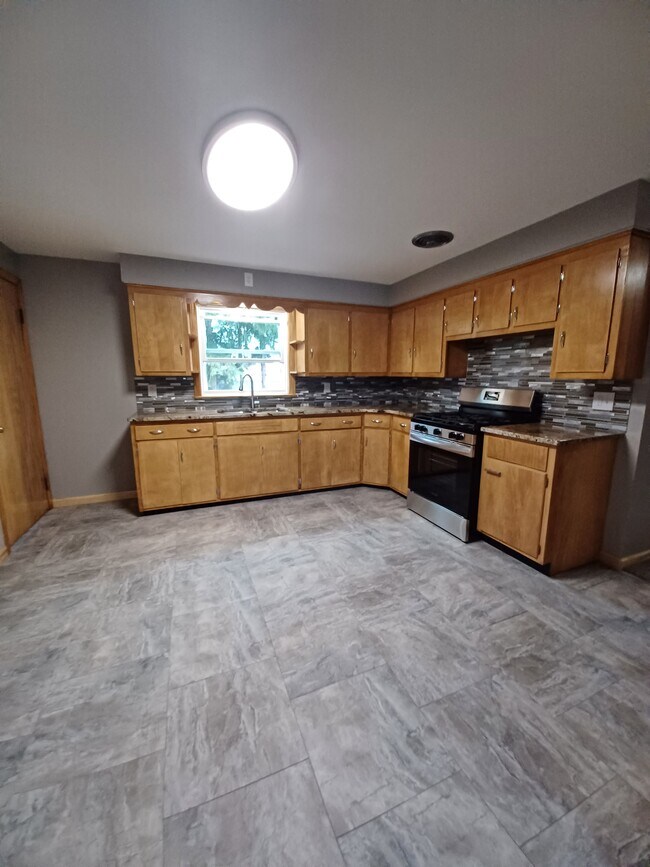 Foto del edificio - 21 East and West Rd