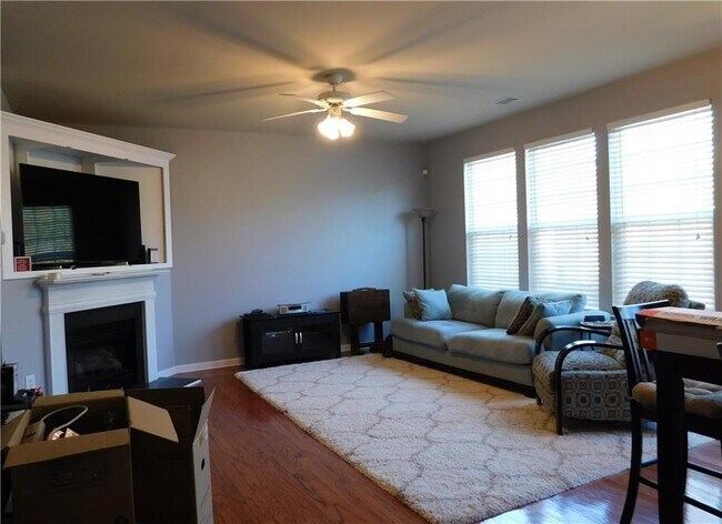 Foto del edificio - 940 Pierce Ivy Ct NE