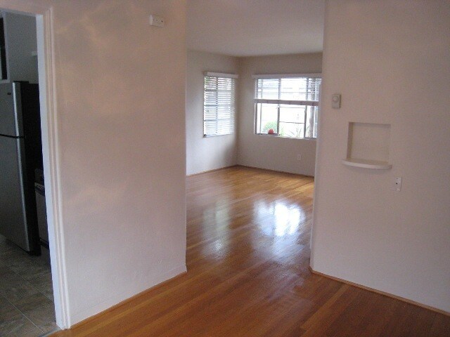 Building Photo - Charming 1 bedroom in Kensington
