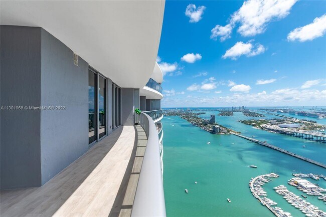 Foto del edificio - 488 NE 18th St