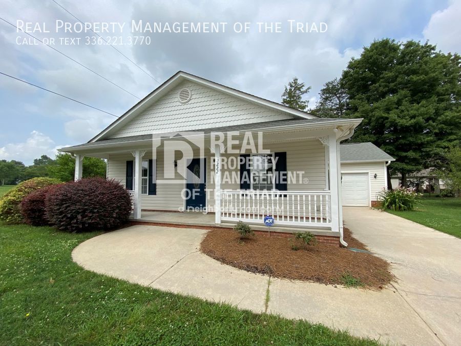 Primary Photo - 2222 Victoria Village Ln