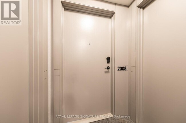 Building Photo - 4675 Metcalfe Ave