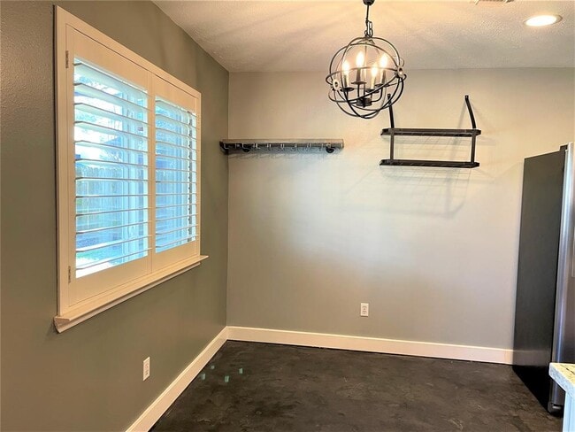 Building Photo - 15122 Red Cedar Cove Ln