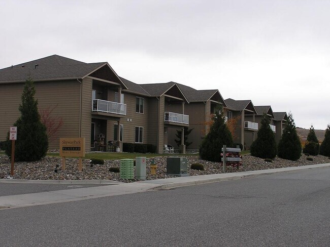 Building Photo - 60 Beacon Dr Building Photo - 60 Beacon Dr