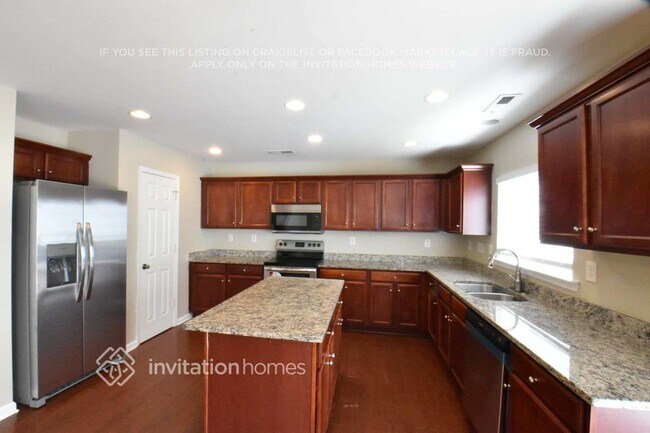 Foto del edificio - 2740 Markham Woods Ct