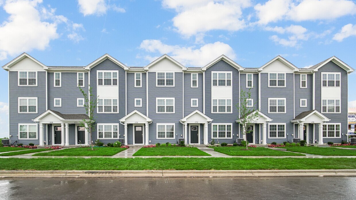 221 Terrabrook Wy, Hampshire, IL 60140 Townhome Rentals in Hampshire