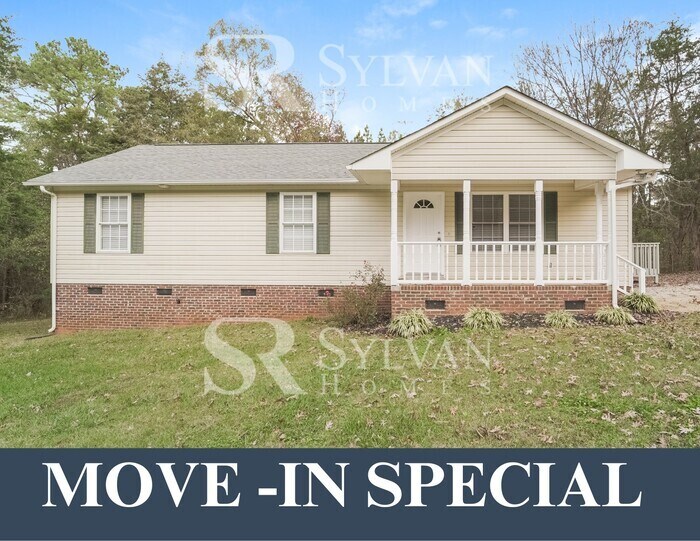 Foto principal - This charming home is move-in ready