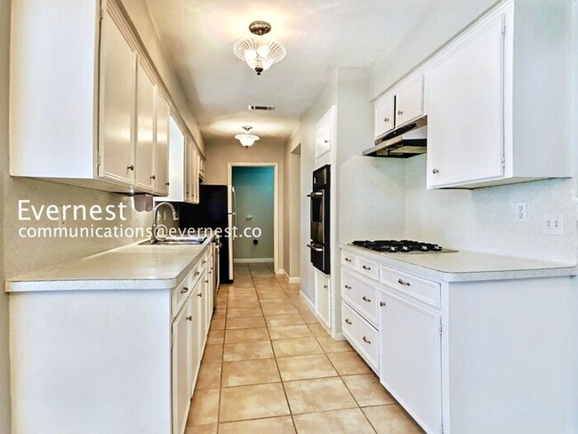 Building Photo - 10223 Sageaspen Ln