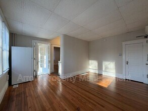 Building Photo - 1400 Garfield St