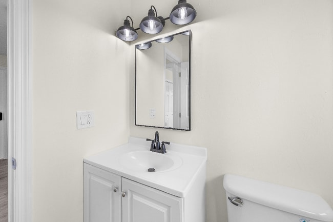 Building Photo - 2225 Aldridge Ave