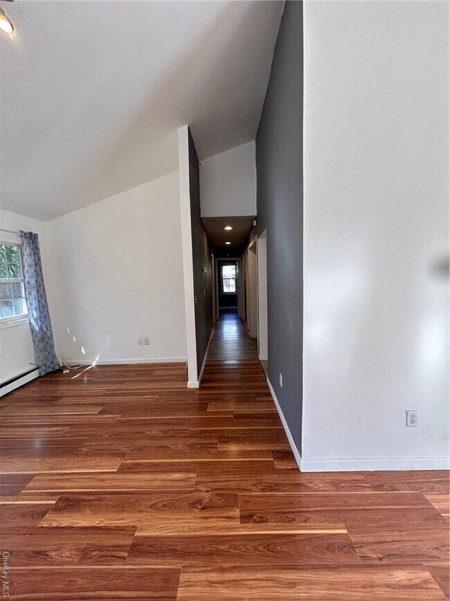 15 Baldwin Ln, Medford, NY 11763 House Rental in Medford, NY