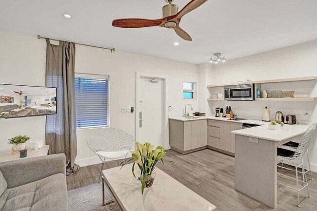 Foto del edificio - 3020 Seville St