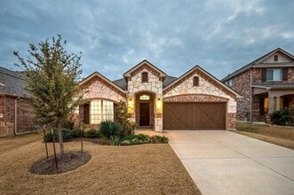 Building Photo - 4005 Lands End Dr