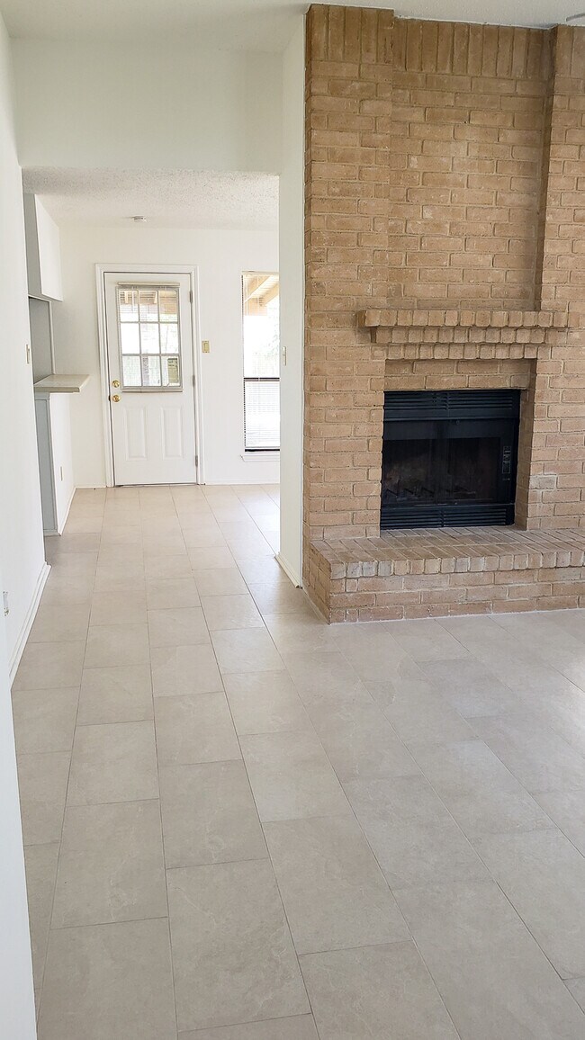 Foto del edificio - 11311 Forest Shower